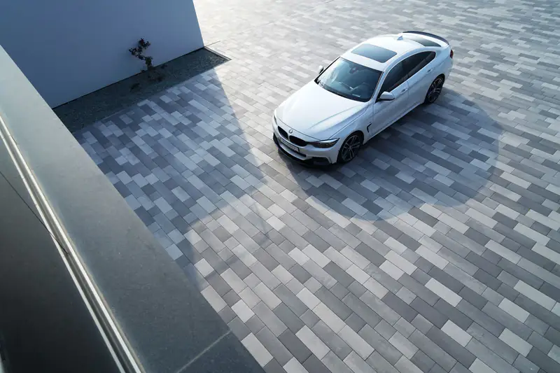 Beli BMW serije 3 iz vazduha
