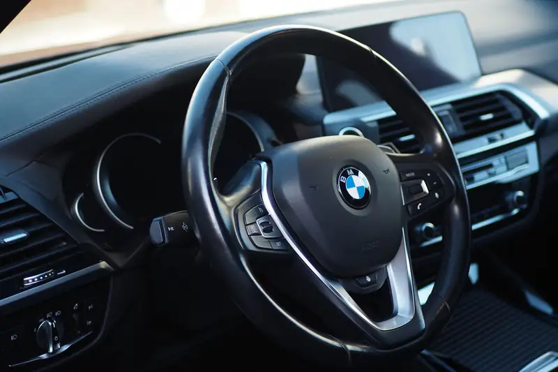 Volan i instrument tabla BMW X3