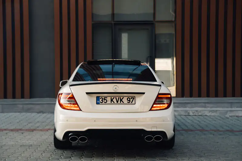 Mercedes C 180 W204, pogled sa zadnje strane