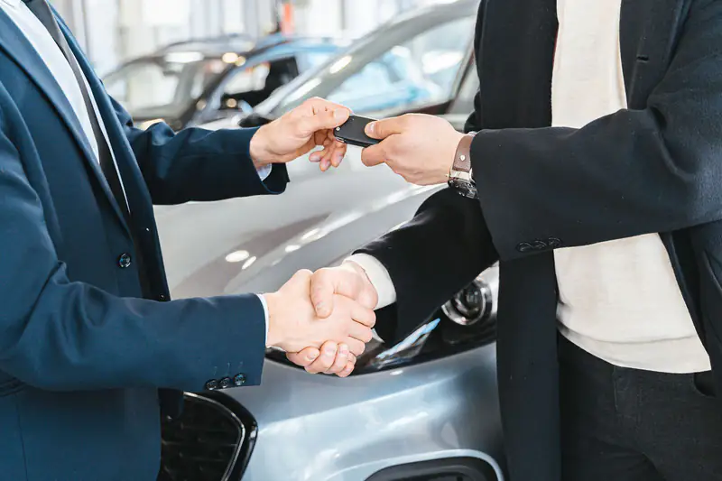 Rukovanje i predaja ključeva automobila posle zatvaranja lizinga