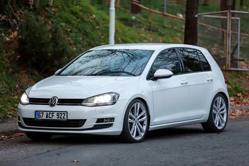 Beli Volkswagen Golf 7 pre redizajna